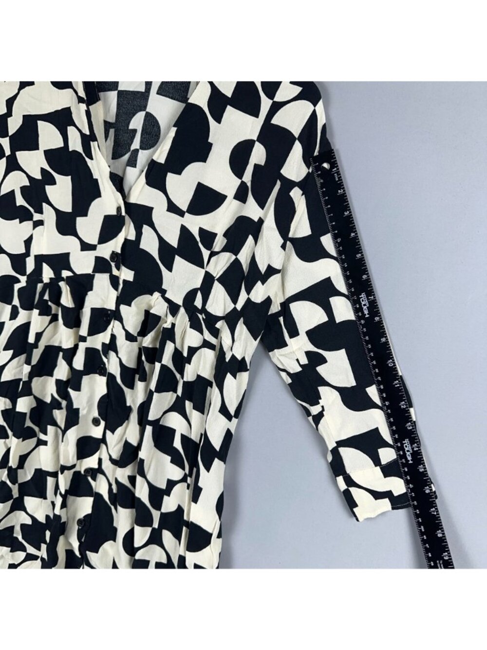 Zara Dress Size XS Black White Abstract Print V-Neck Button-Down 3/4 Sleeves - Picture 10 of 12